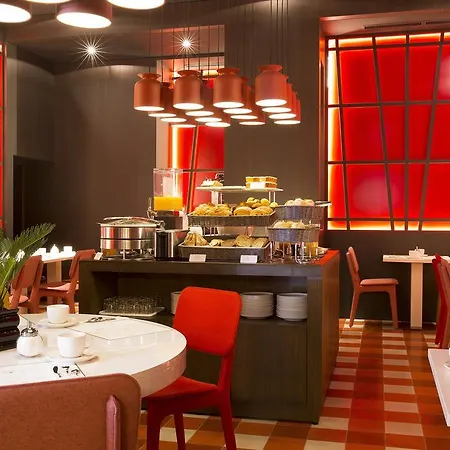Hotel D -
