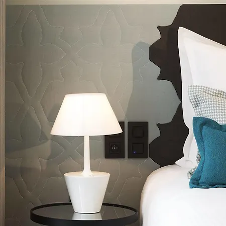 Hotel D -
